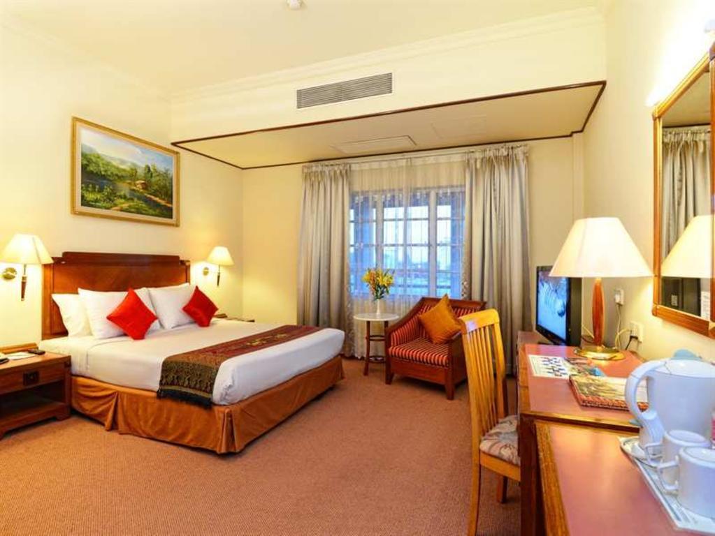 Holiday Villa Hotel City Centre Phnom Penh Exterior foto