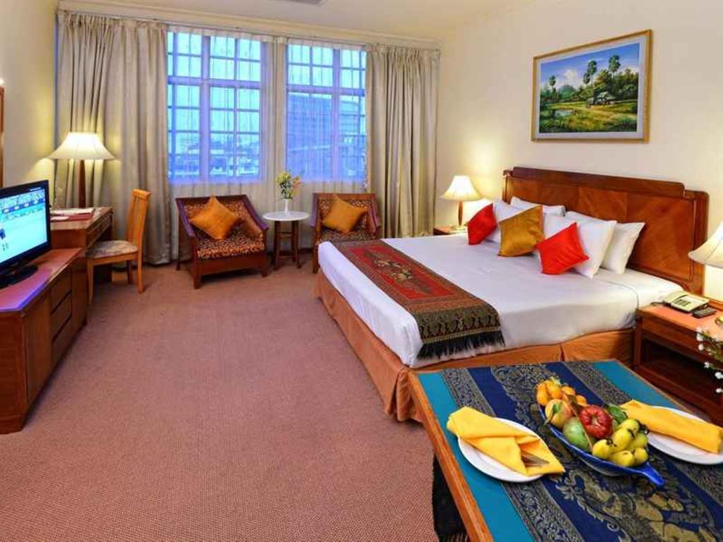 Holiday Villa Hotel City Centre Phnom Penh Quarto foto
