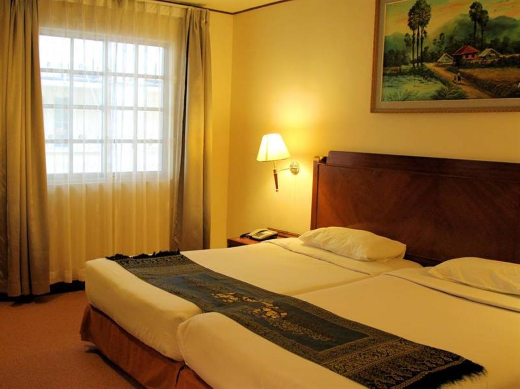 Holiday Villa Hotel City Centre Phnom Penh Quarto foto