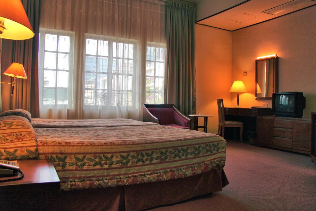 Holiday Villa Hotel City Centre Phnom Penh Quarto foto