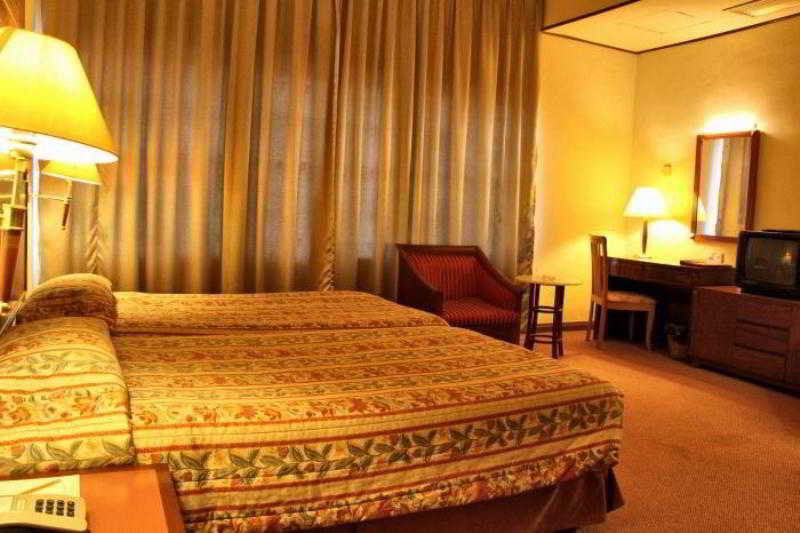 Holiday Villa Hotel City Centre Phnom Penh Exterior foto