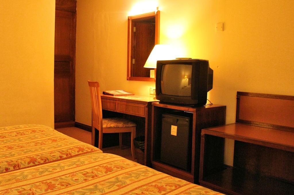 Holiday Villa Hotel City Centre Phnom Penh Exterior foto